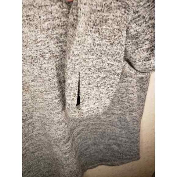 Active Life Keyhole Back Pullover Shirt - S/M - Picture 7 of 8